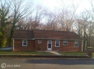 3818 Crystal Ln, Temple Hills, MD 20748