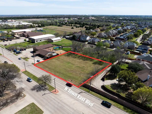 330 Town East Blvd, Sunnyvale, TX 75182