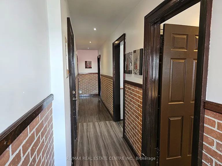 1 Mill St #1 — Photo 27