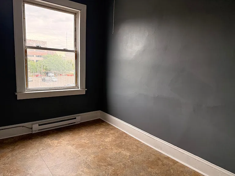 353 Capitol Ave — Photo 16