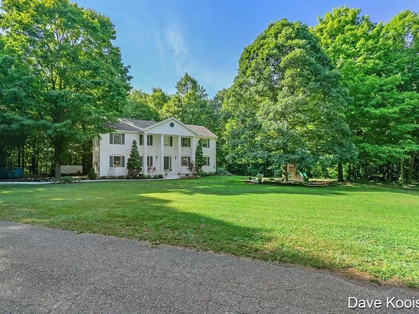 11298 24th Ave, Marne, MI 49435