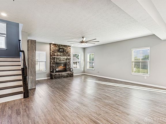 4th image of 2371 Hawes Dr