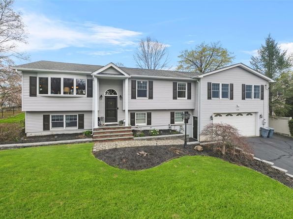 218 Newport Avenue, Tappan, NY 10983
