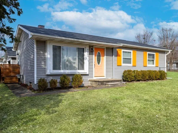 5289 Van Winkle St, Brighton, MI 48116