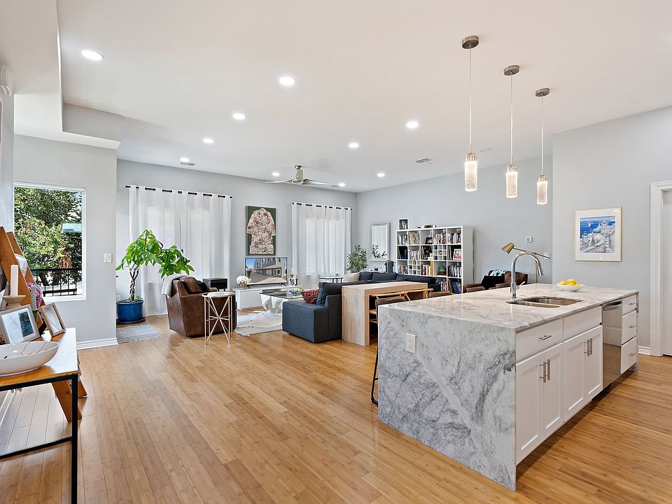 1st image of 4633 Virginia Ave #104
