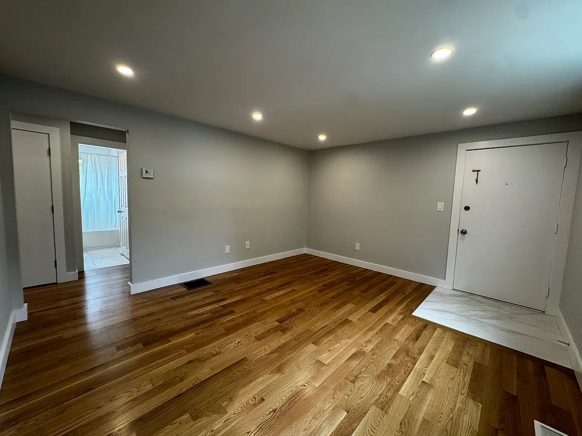 Building Photo - 12 Granite St #13