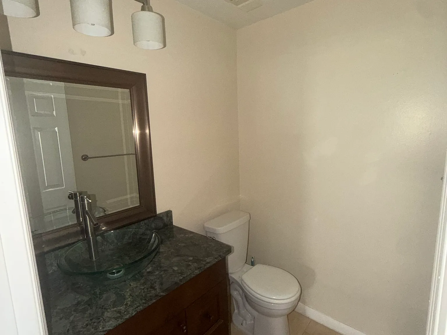 2 bed, 2.5 bath, 1365 sqft, $1,725 — Photo 3