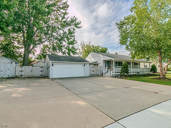 3rd image of 30140 Regent Rd