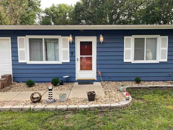 3725 SW 38th St, Topeka, KS 66610
