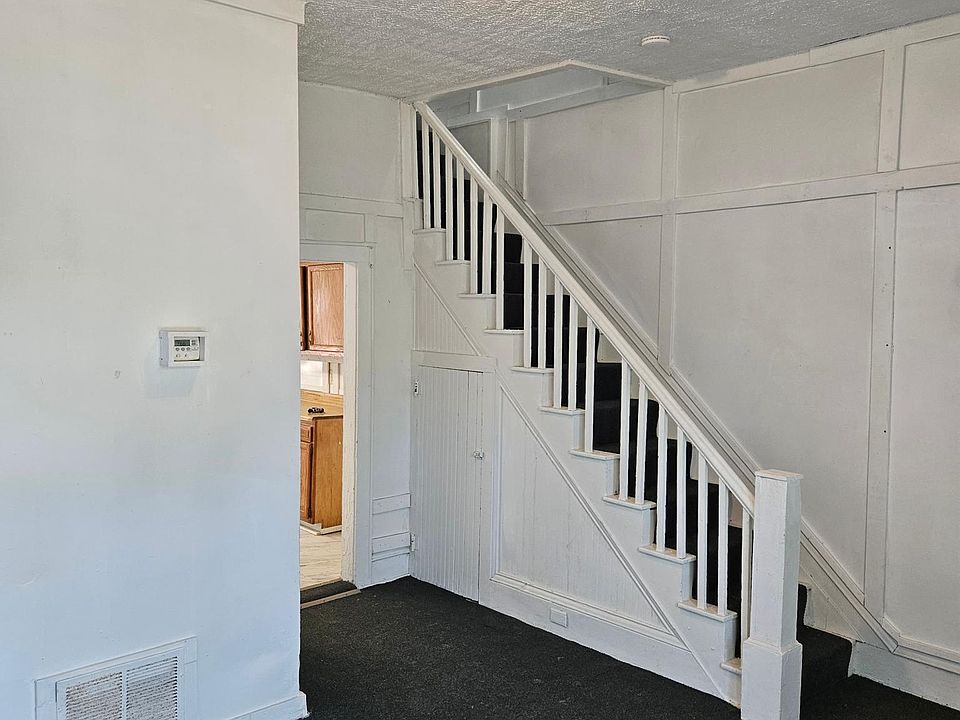 1st image of 193 Catherine Ave #0