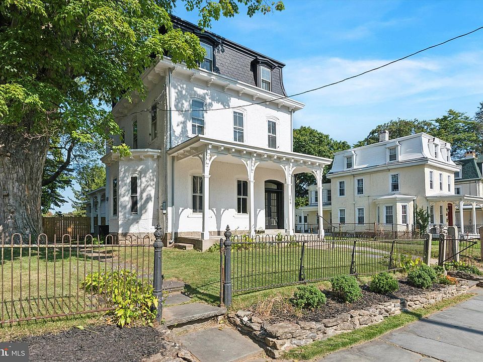 1st image of 105 E Upsal St