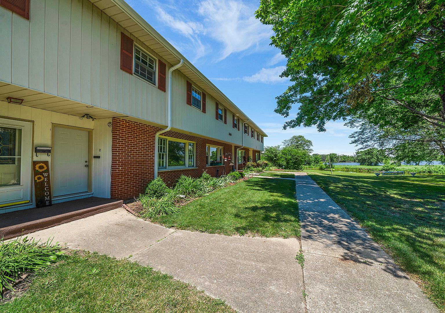 336 Northway Park Rd APT 2, Machesney Park, IL 61115 | Zillow