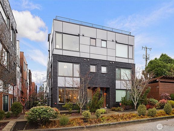 2nd image of 4272 SW Bradford Street