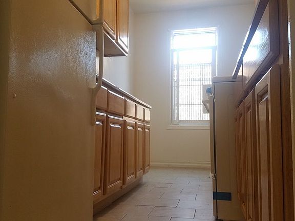 4th image of 711 W 171st St APT 65