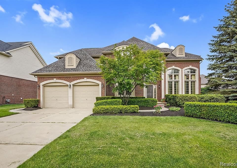 1st image of 24354 Thatcher Dr