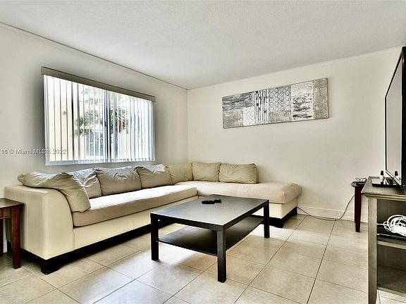 3rd image of 6215 SW Kendale Lakes Cir APT 274