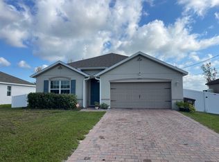 2927 NW 11th St, Cape Coral, FL 33993