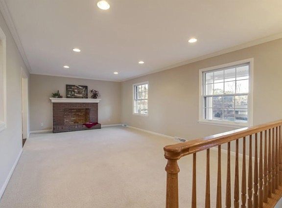 4th image of 9516 Gulf Park Dr