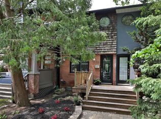 52 1/2 West Ave W, Toronto, ON M4M 2L8