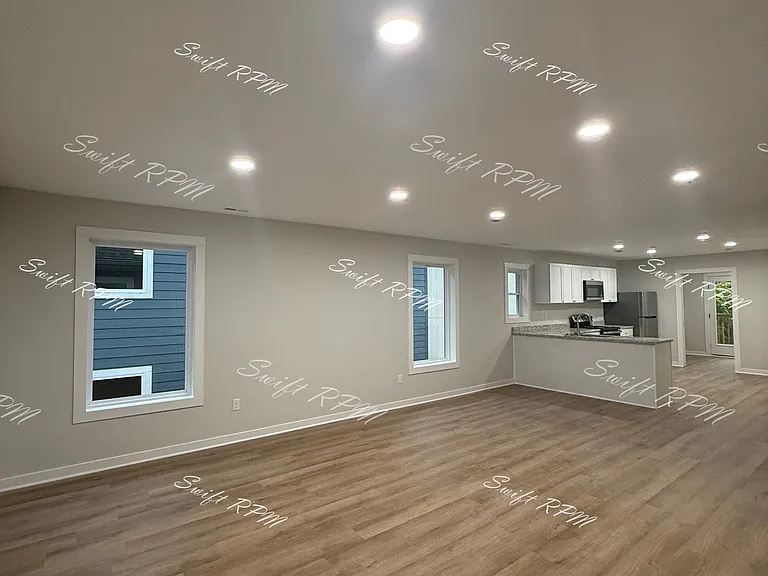 1036 Oakland Ave #1 — Photo 3