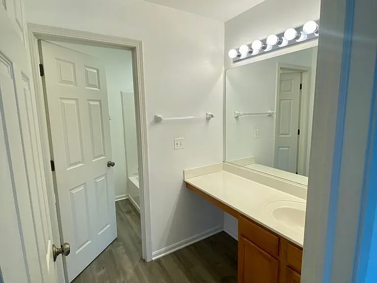 315 Richmond Dr — Photo 14