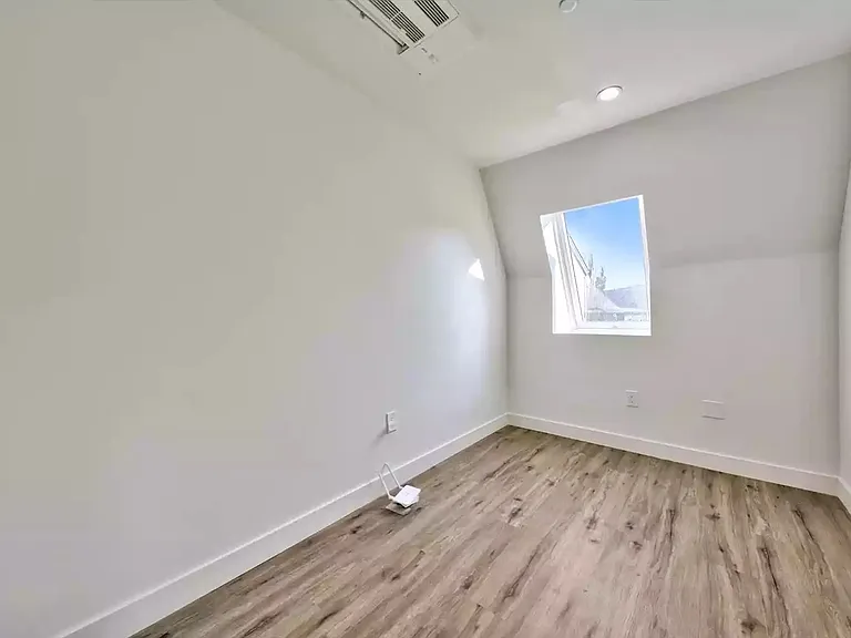 Downstairs bedroom #1