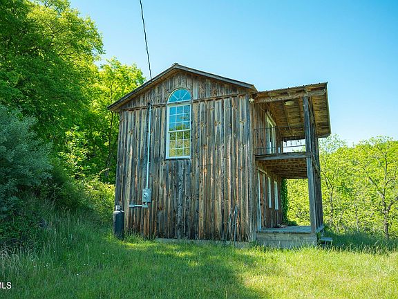 3rd image of 4892 Limestone Valley Rd