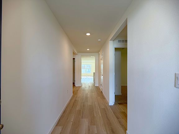 3rd image of 7223 SE 112th Ln