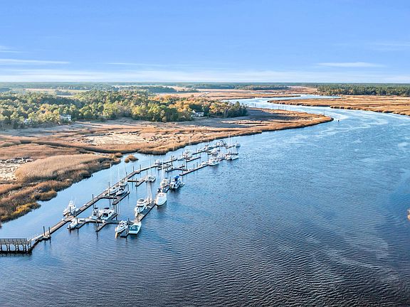 5th image of 237 Madison Dr