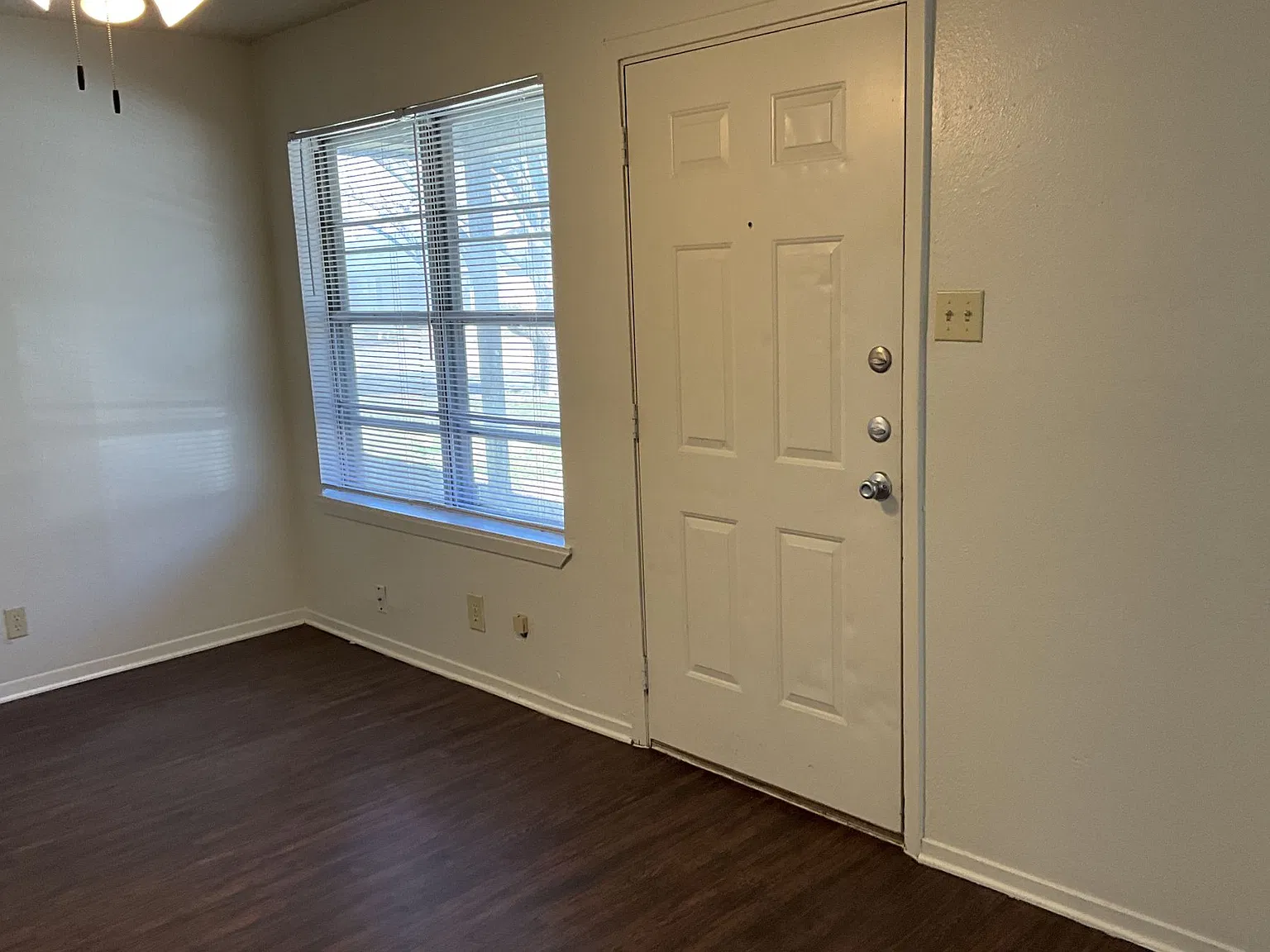 2 bed, 900 sqft, $895 — Photo 4