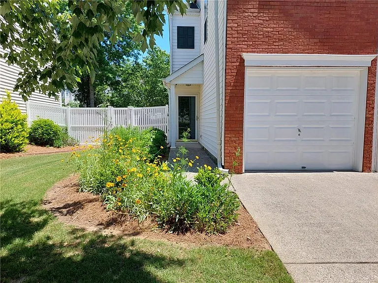13361 Harpley Ct — Photo 3