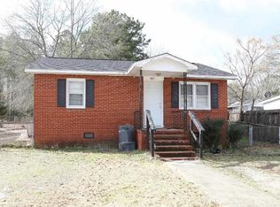 405 Laura Ct, Spring Lake, NC 28390