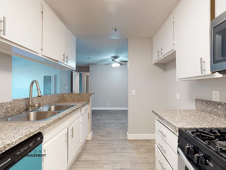 7950 Howe St. — Photo 7