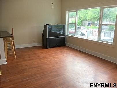 5th image of 262 Yates St APT 1