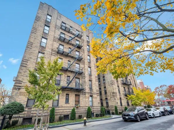 2020 East 41st Street image 2 of 18