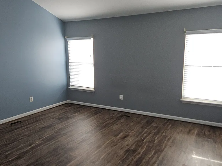 25547 Gwynneth Sq — Photo 13