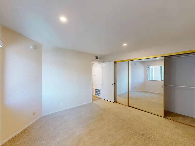 The Willows Apartments — Photo 25