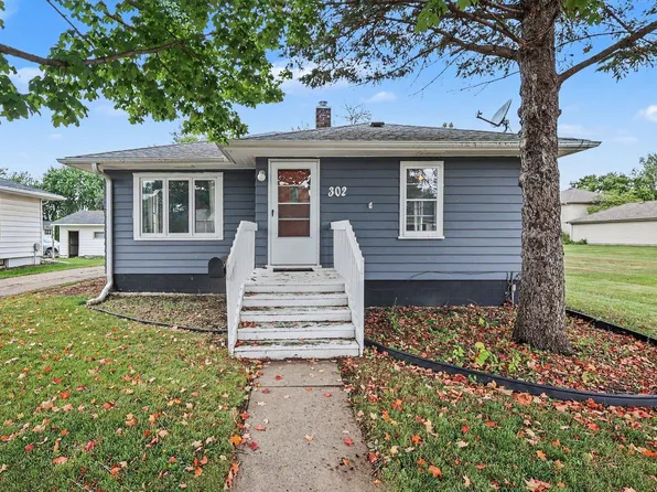 302 Lincoln Ave N, New Prague, MN 56071