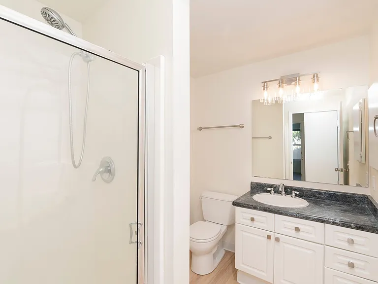 4208 Beach Drive — Photo 13