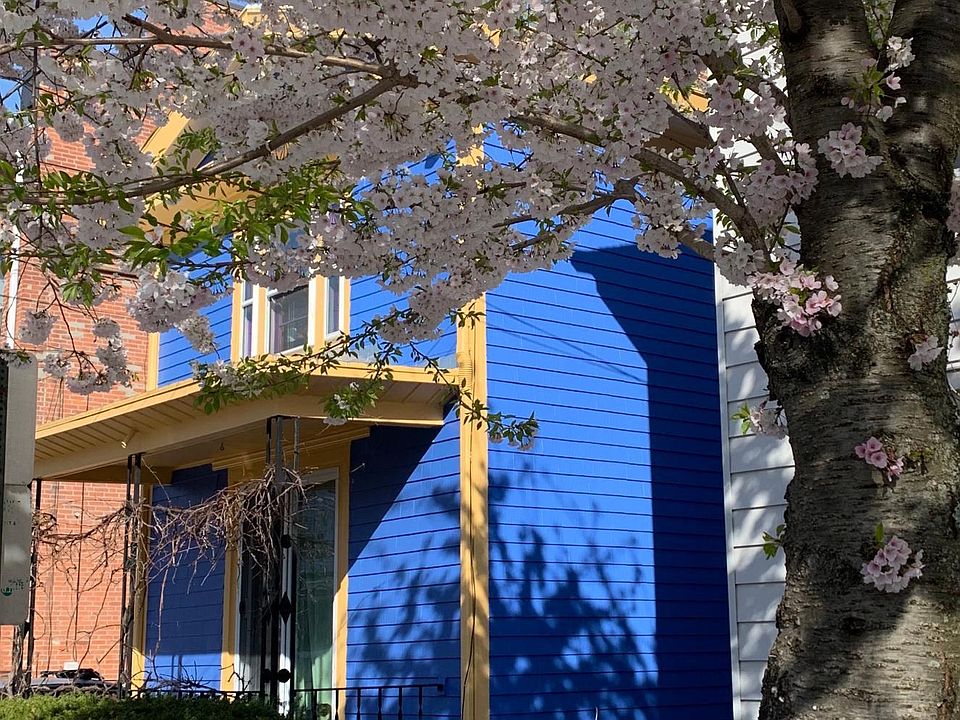 Beautiful Historic Wooster Sq. neighborhood; friendly, quiet street.