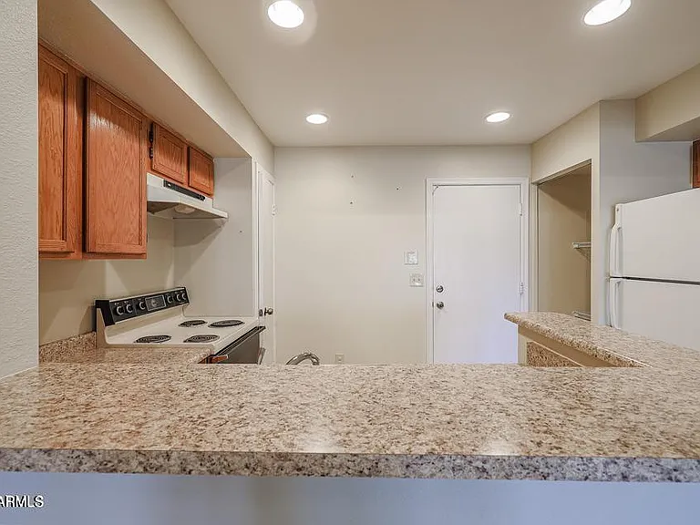 19820 N 13th Ave #125 — Photo 6