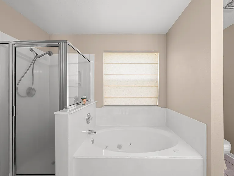 3903 Thunder Creek Dr — Photo 14