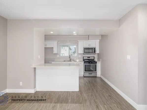 11819 Eucalyptus Ave.