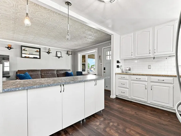 1307 Midland Rd — Photo 18