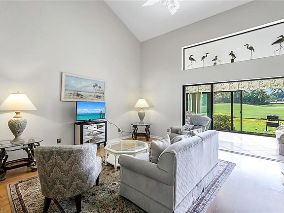 4th image of 205 Deerwood CIR #103