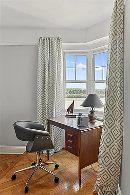 Sold by Exclusive Properties Sotheby's International Realty | media 32