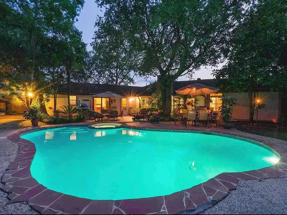 2526 Creekway Cir