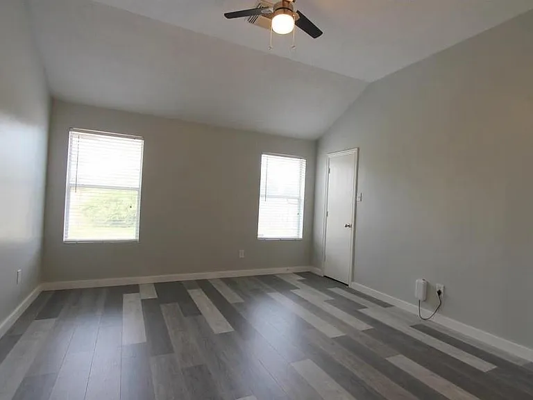 4611 Parkstone Bend Ct — Photo 26