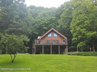 520 Snowflake Ln, Shickshinny, PA 18655