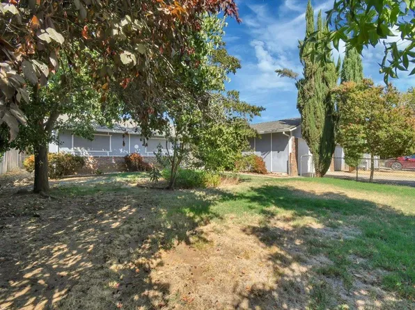 1934 Fernwood Dr, Linda, CA 95901